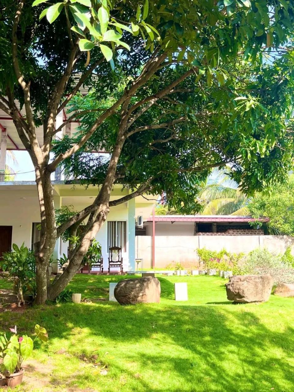 Golden Residence Anuradhapura Eksteriør billede