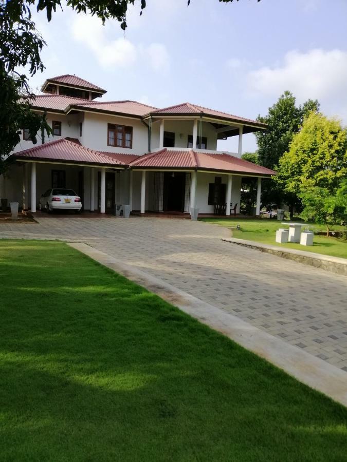 Golden Residence Anuradhapura Eksteriør billede